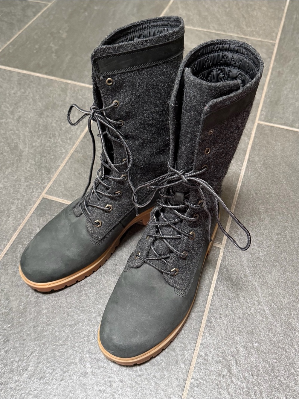 Women’s 8.5 Timberland Jayne Black Leather and Wool Lace-Up Winter Boots